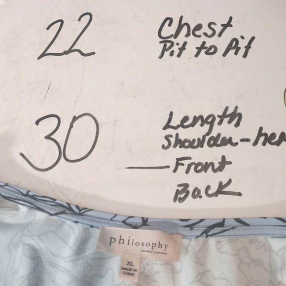 💸🔥$10 Philosophy Republic Women's XL Tunic Top Powder Blue Black Floral - Picture 3 of 3